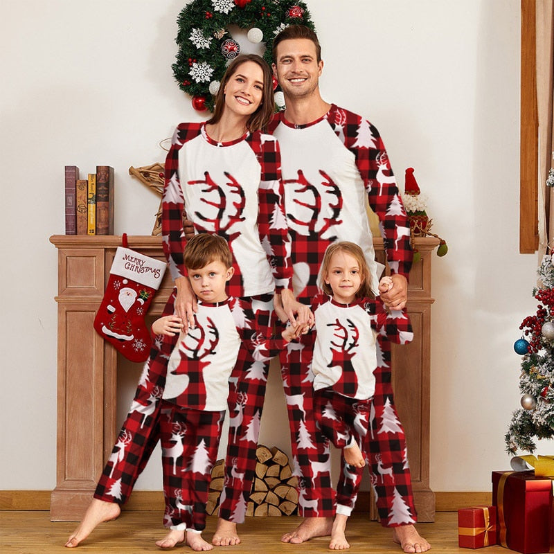 Christmas Family Matching T-shirts Pyjamas Outfits - Mom, Dad & Kids - Shirt & Baby Romper Set - Matching Family Outfits